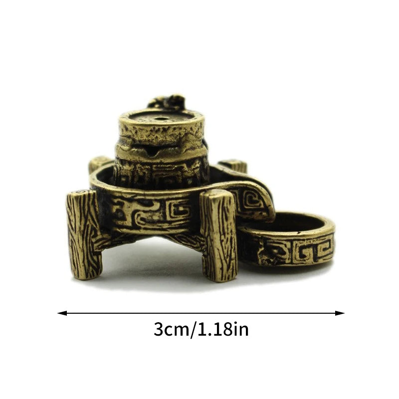 Antiker Bronze-Backflow-Räucherstäbchenständer, 3 cm/1.18 in, Dreibein-Design