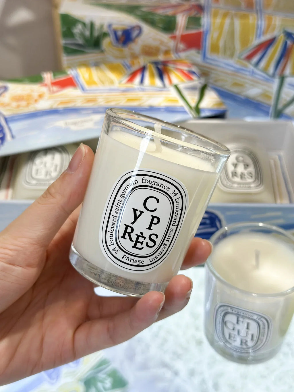Duftkerze im Glas mit „CYPRES“-Etikett, 190g
