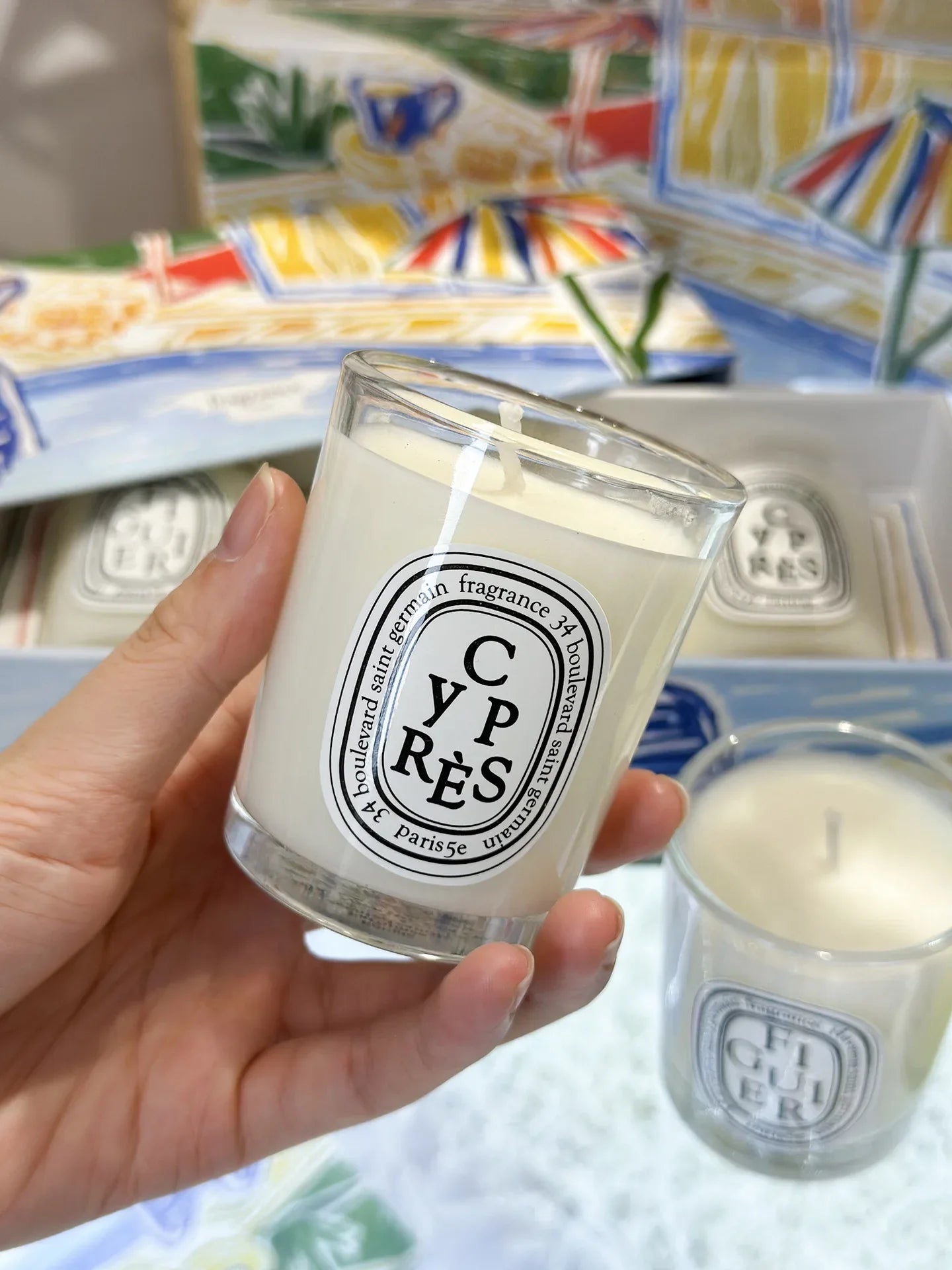 Duftkerze im Glas mit „CYPRES“-Etikett, 190g