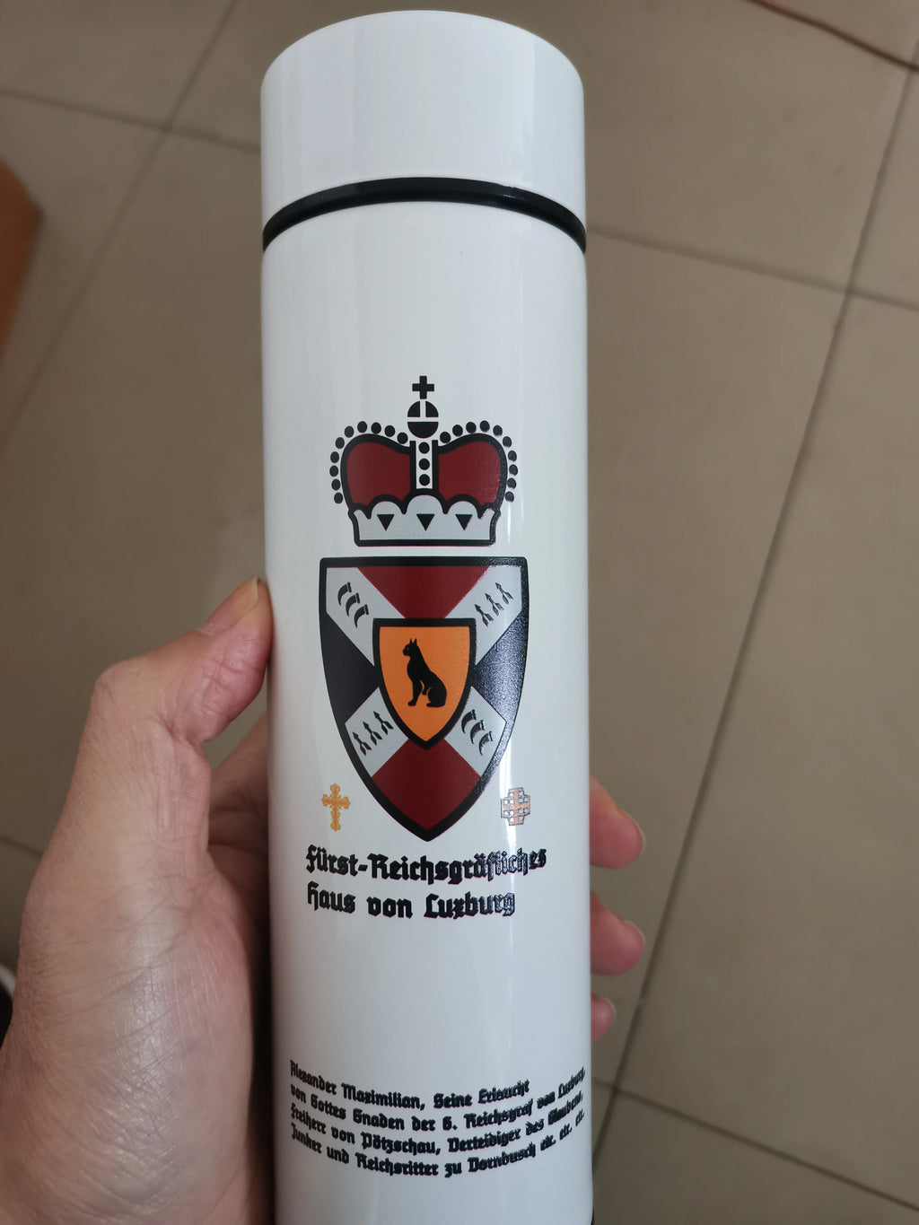 Smart thermos 500ml in white with printed royal crest and black rim
