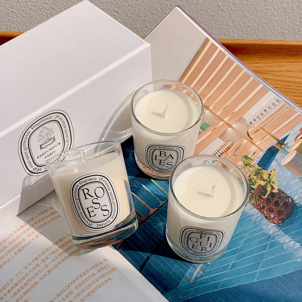Duftkerzen im Glas: ROSES, BAIES und FIGUIER auf Set-Tablett