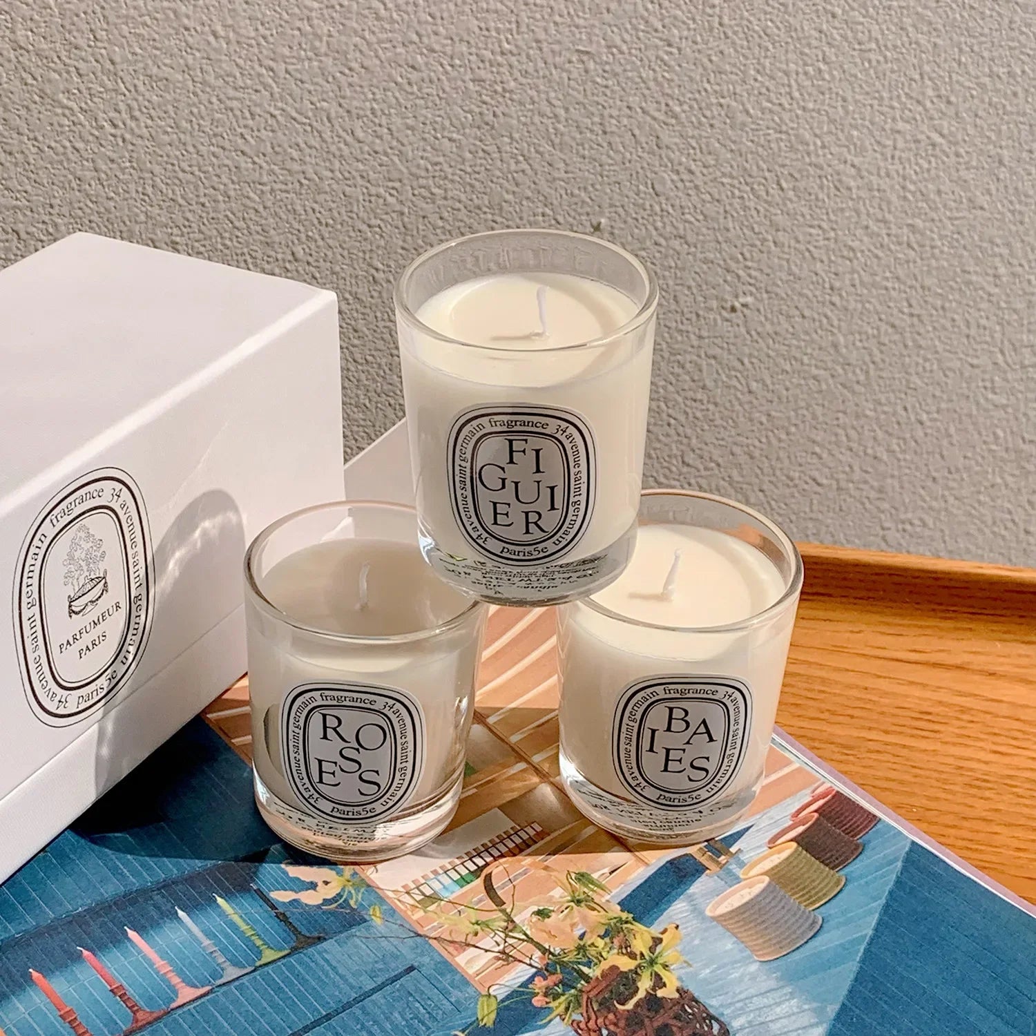 Duftkerzen im Glas: FIGUIER, BAIES und ROSES