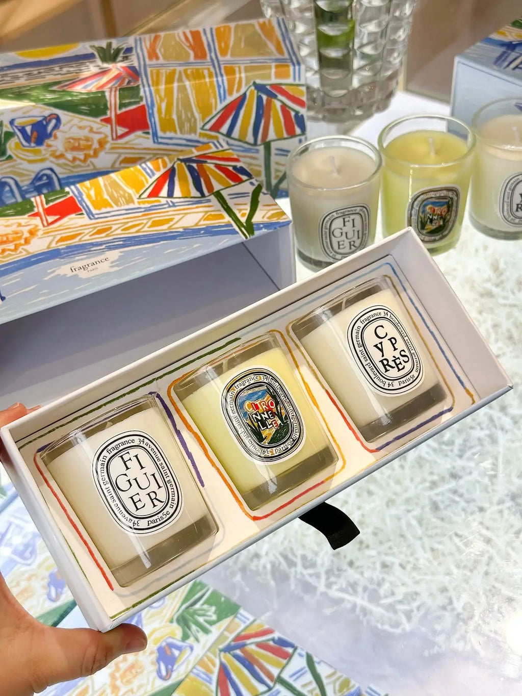 Coffret de bougies 190 g : figuier, citronnelle et cyprès, pots en verre ronds.