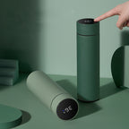 Heritage smart thermos flask, green body with digital temperature display and hand