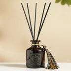 Hotel Reed Diffuser Set 50ml: dark glass bottle with 5 reeds and gold tassel
