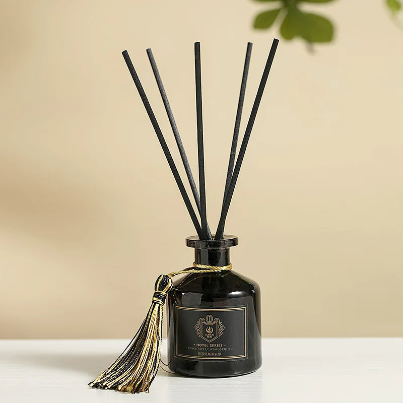 Hotel Reed Diffuser Set 50ml: dark bottle with black reeds and gold tassel